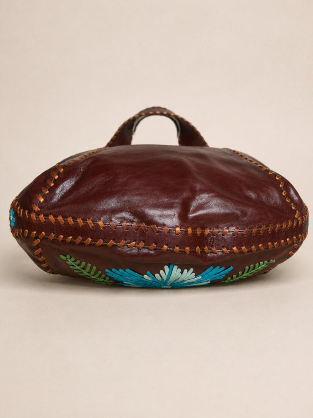 Isabella Fiore Vintage Y2K Floral Applique Whipstitch Leather Hobo Bag - Picture 8 of 11